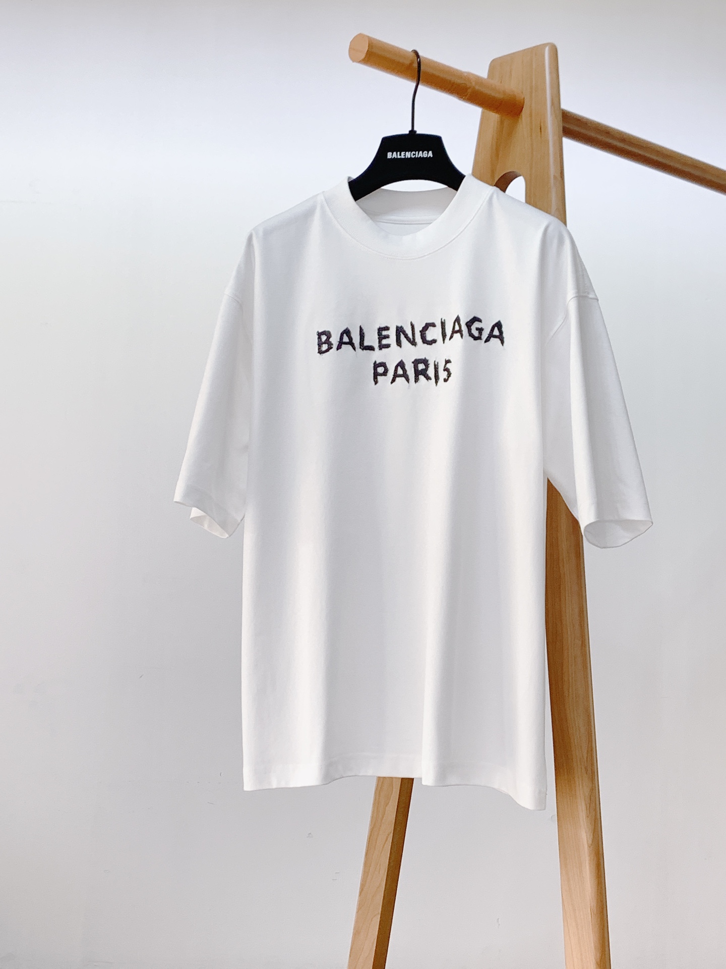 발렌시아가 기본 프린팅 티셔츠 (2color)